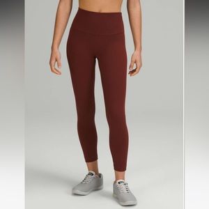 Lululemon Wunder Train High-Rise Tight 25"
Date Brown